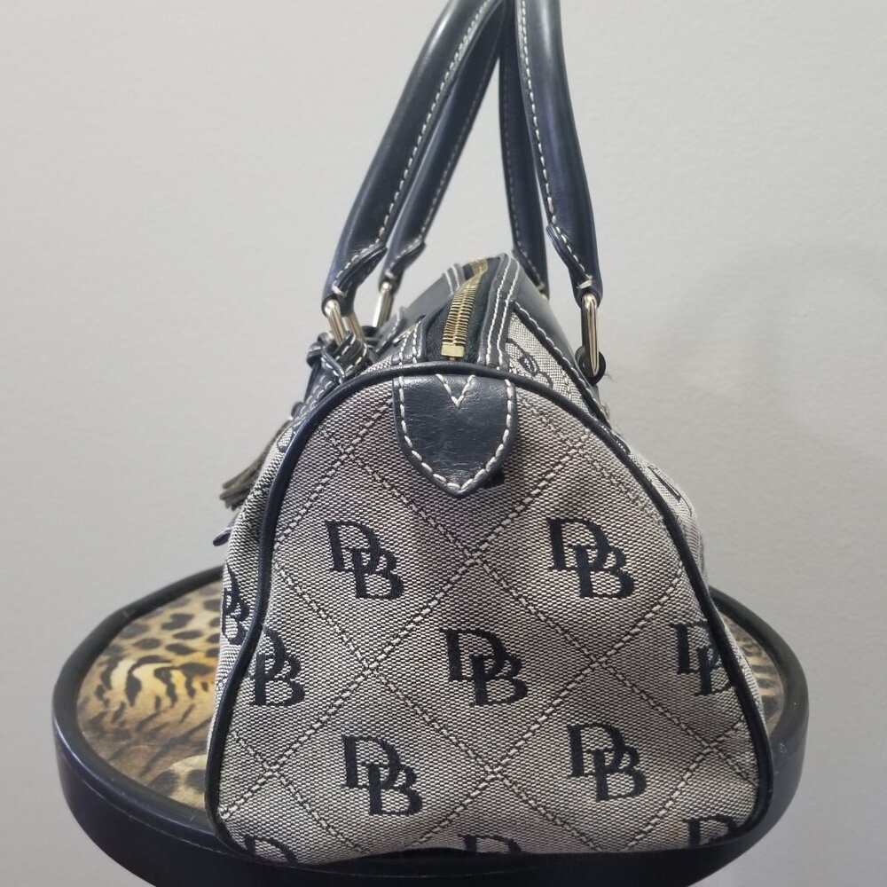 Sale! Classic Dooney & Bourke Vintage Domed Tassel Mini Satchel - Picture 3 of 10